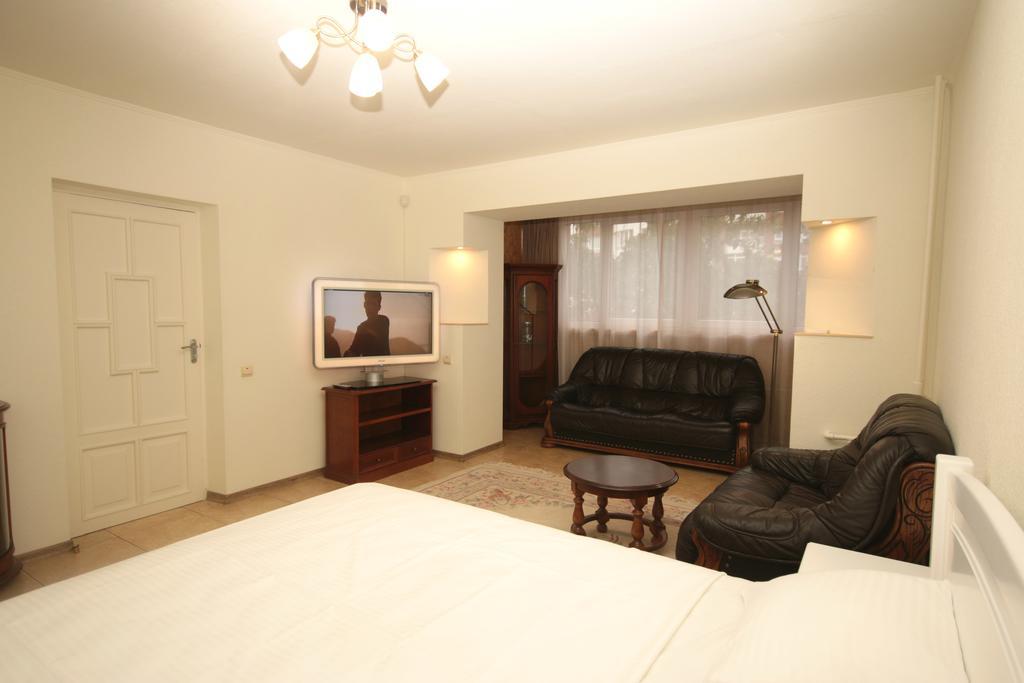 Apartment - Ocean Plaza Area *